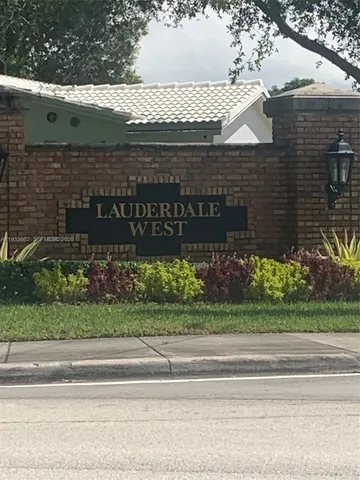 $250,000 | Jacaranda, Plantation, FL 33322