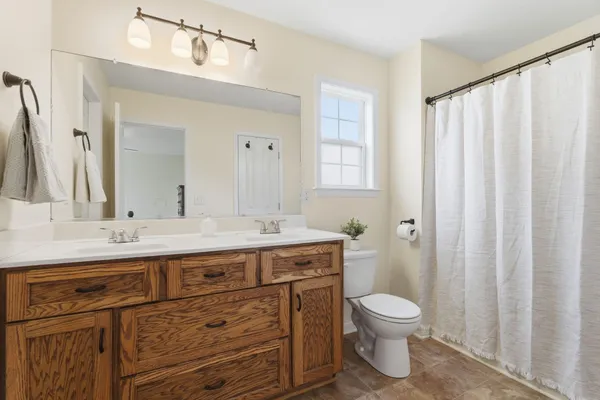 $355,000 | 1824 Elizabeth Lane, Columbia, TN 38401