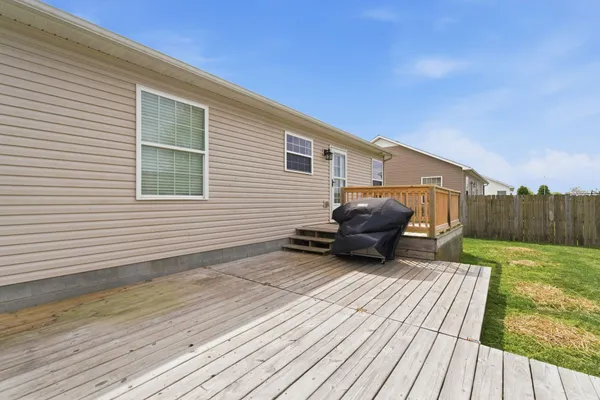 $355,000 | 1824 Elizabeth Lane, Columbia, TN 38401