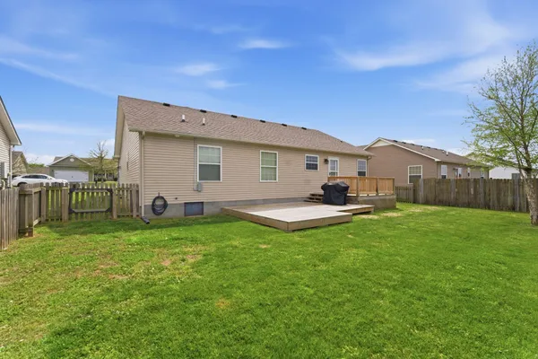 $355,000 | 1824 Elizabeth Lane, Columbia, TN 38401
