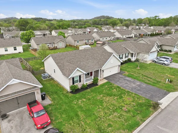 $355,000 | 1824 Elizabeth Lane, Columbia, TN 38401