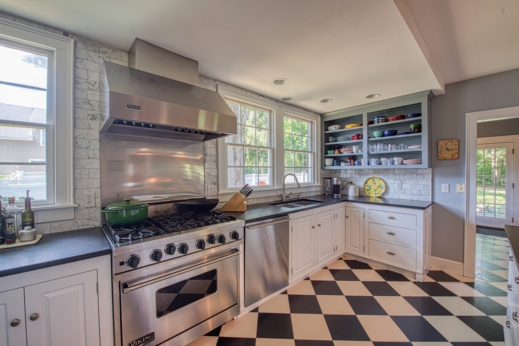 95 Union Street Bridgewater, MA 02324 - Photo 18 of 42 Gallery Image 18
