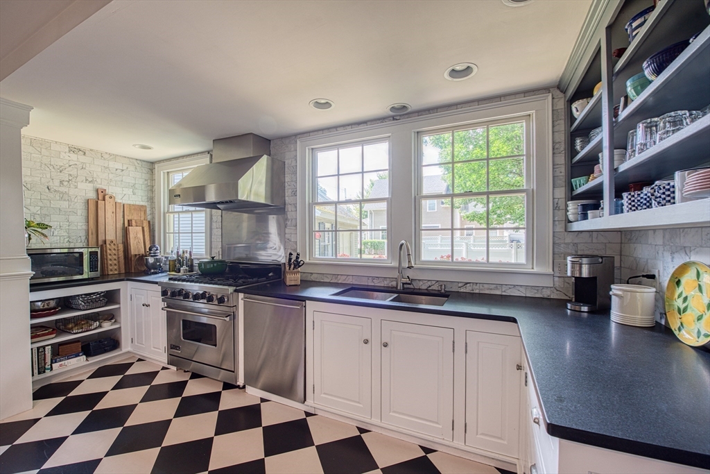 95 Union Street Bridgewater, MA 02324 - Photo 19 of 42 Gallery Image 19