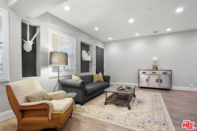 $5,950 | 16123 Sunset Boulevard, Unit 202, Pacific Palisades, CA 90272