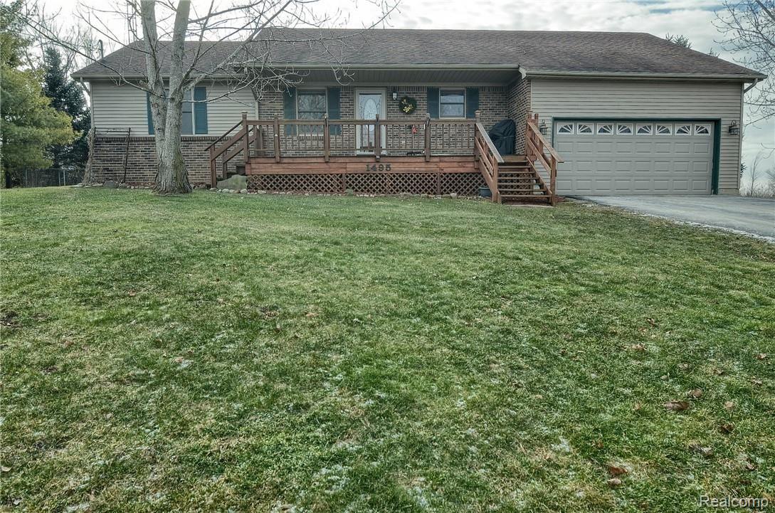 1495 West Ray Road Fenton, MI 48430 - Photo 1 of 32 1-Front.jpg