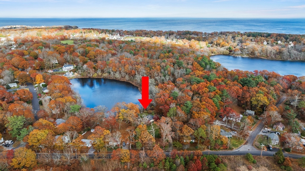 90 R Bartlett Road Plymouth, MA 02360 - Photo 34 of 35 a view of an ocean with city