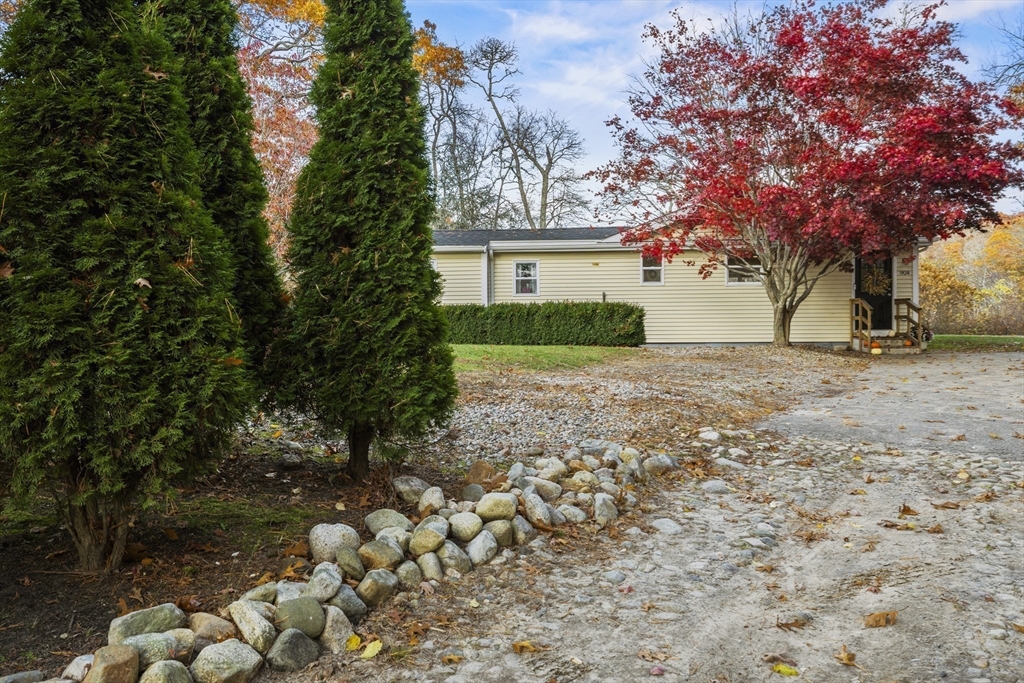 90 R Bartlett Road Plymouth, MA 02360 - Photo 5 of 35 a pathway of a house with a yard
