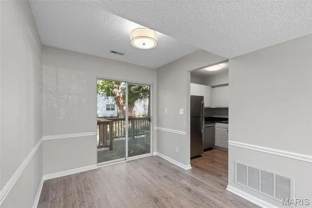 $184,000 | 8825 Wrenwood Lane, Brentwood, MO 63144