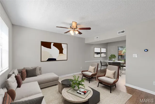 $184,000 | 8825 Wrenwood Lane, Brentwood, MO 63144