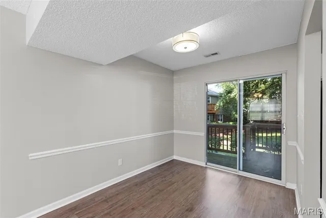 $184,000 | 8825 Wrenwood Lane, Brentwood, MO 63144