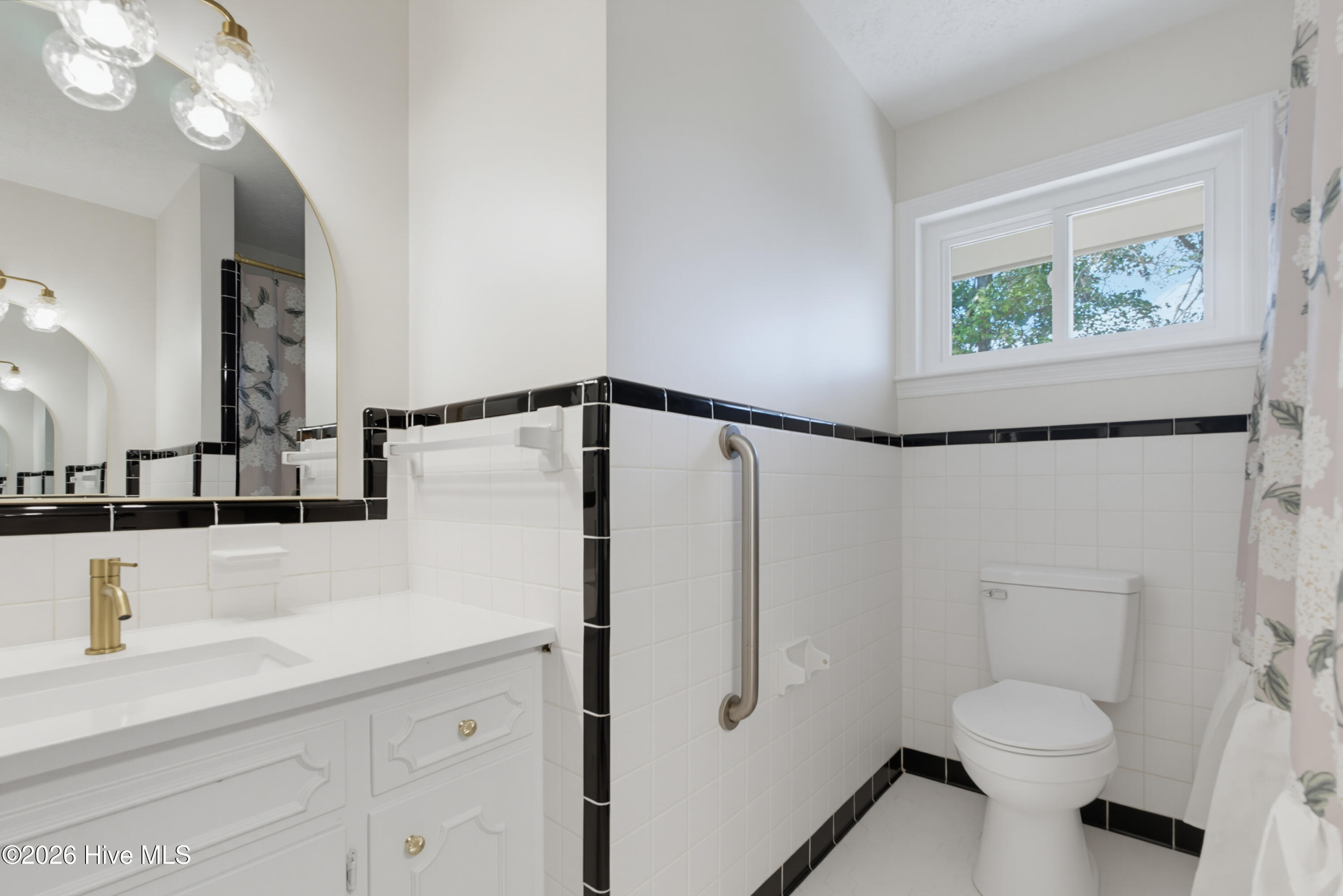 4635 Hallsboro Road North Clarkton, NC 28433 - Photo 27 of 57 Left Side Vanity!