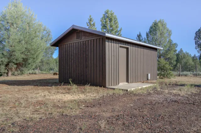 $995,000 | 21151 Ridge Road, Hat Creek, CA 96040