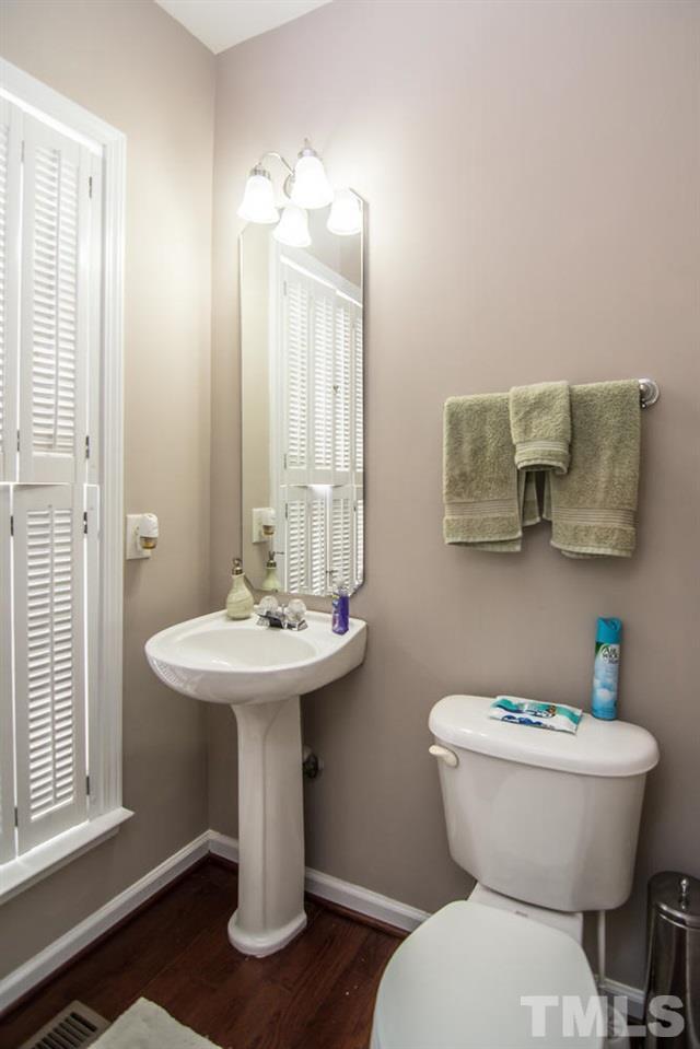 7032 Mead Lane Raleigh, NC 27613 - Photo 12 of 25