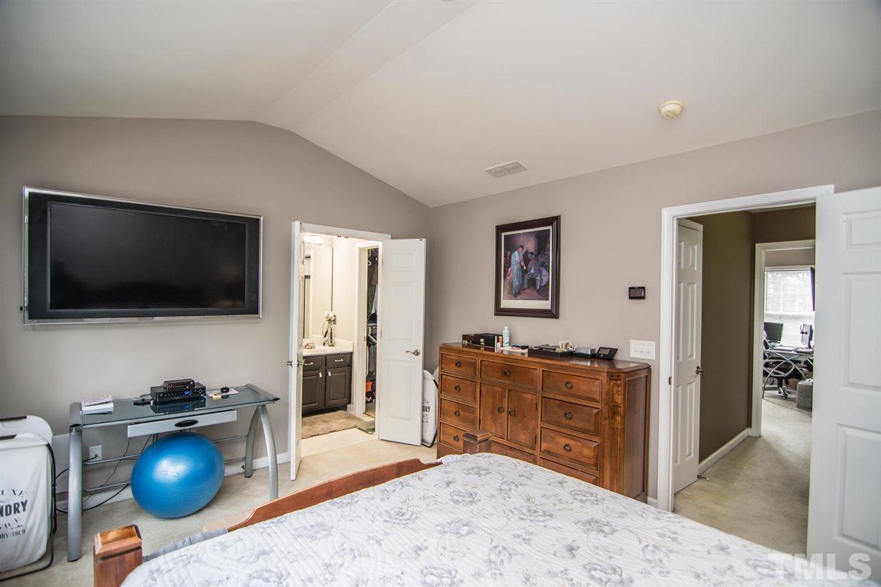 7032 Mead Lane Raleigh, NC 27613 - Photo 13 of 25