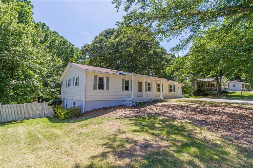 1527 Bennett Road Grayson, GA 30017 - Photo 33 of 34
