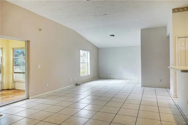 $499,000 | 724 Southeast Michaels Court, Stuart, FL 34996