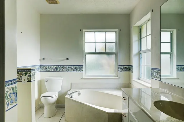 $499,000 | 724 Southeast Michaels Court, Stuart, FL 34996