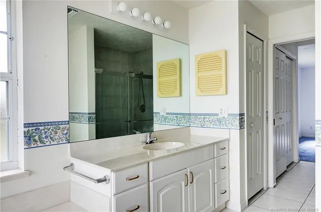 $499,000 | 724 Southeast Michaels Court, Stuart, FL 34996