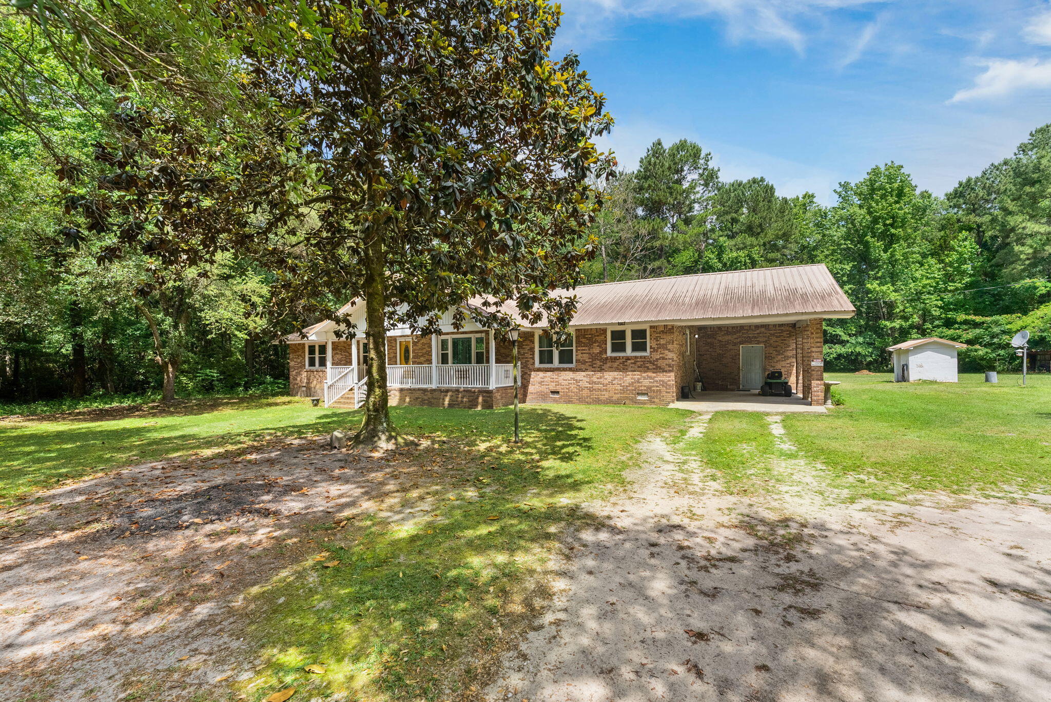 1147 Walter Road Bonneau, SC 29431 - Photo 2 of 31 3-web-or-mls-BARCLAY MEDIA CO.-36