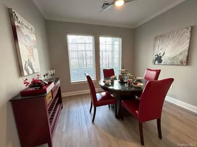 $3,850 | 75 East Hoffman Avenue, Unit 1036, Lindenhurst, NY 11757