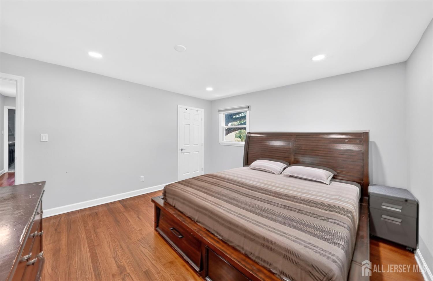 59 Eden Avenue Edison, NJ 08817 - Photo 30 of 45