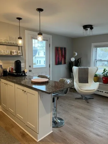 $2,400 | 14 Phillips Street, Unit 2F, North Kingstown, RI 02852