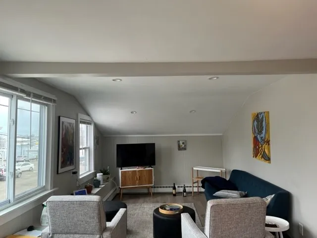 $2,400 | 14 Phillips Street, Unit 2F, North Kingstown, RI 02852