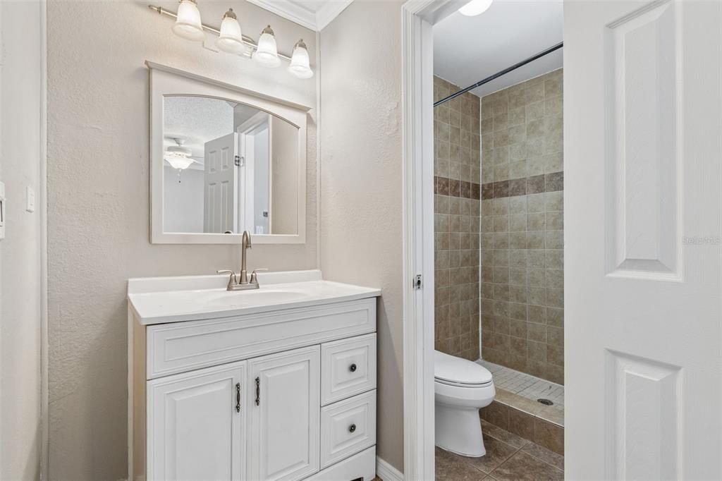 1733 Sutton Place Dunedin, FL 34698 - Photo 20 of 38