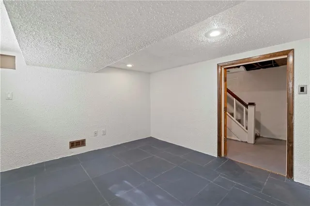 a view of a storage & utility room with washer and dryer