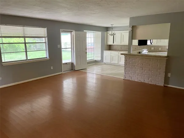 $2,000 | 15803 Baytree Drive, Houston, TX 77070
