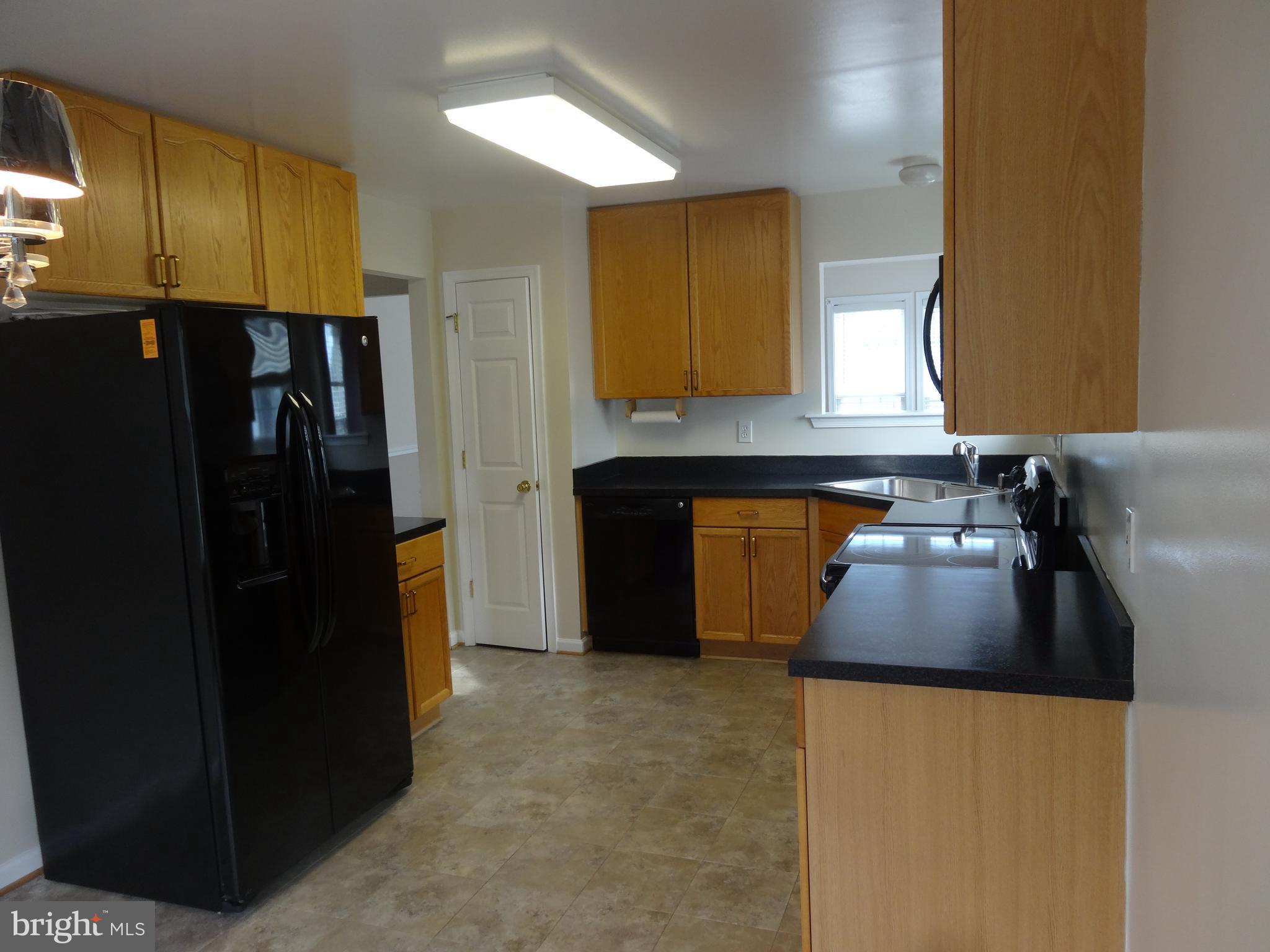 110 Estate Lane Ranson, WV 25438 - Photo 3 of 23 Spacious Kitchen!