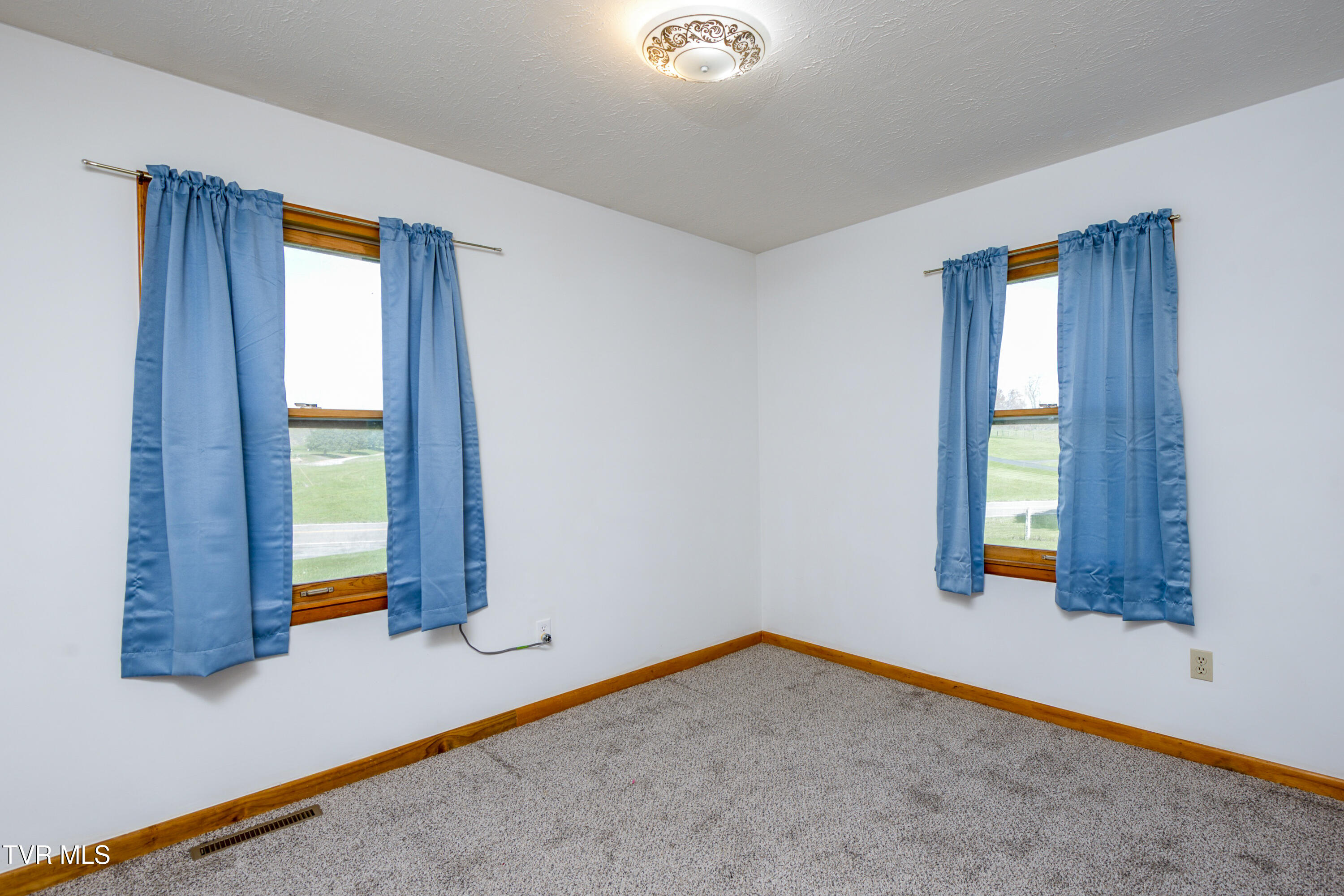 28236 Rhea Valley Road Meadowview, VA 24361 - Photo 14 of 24 28236-Rhea-Valley-Rd-Abingdon-VA Matt-Sm