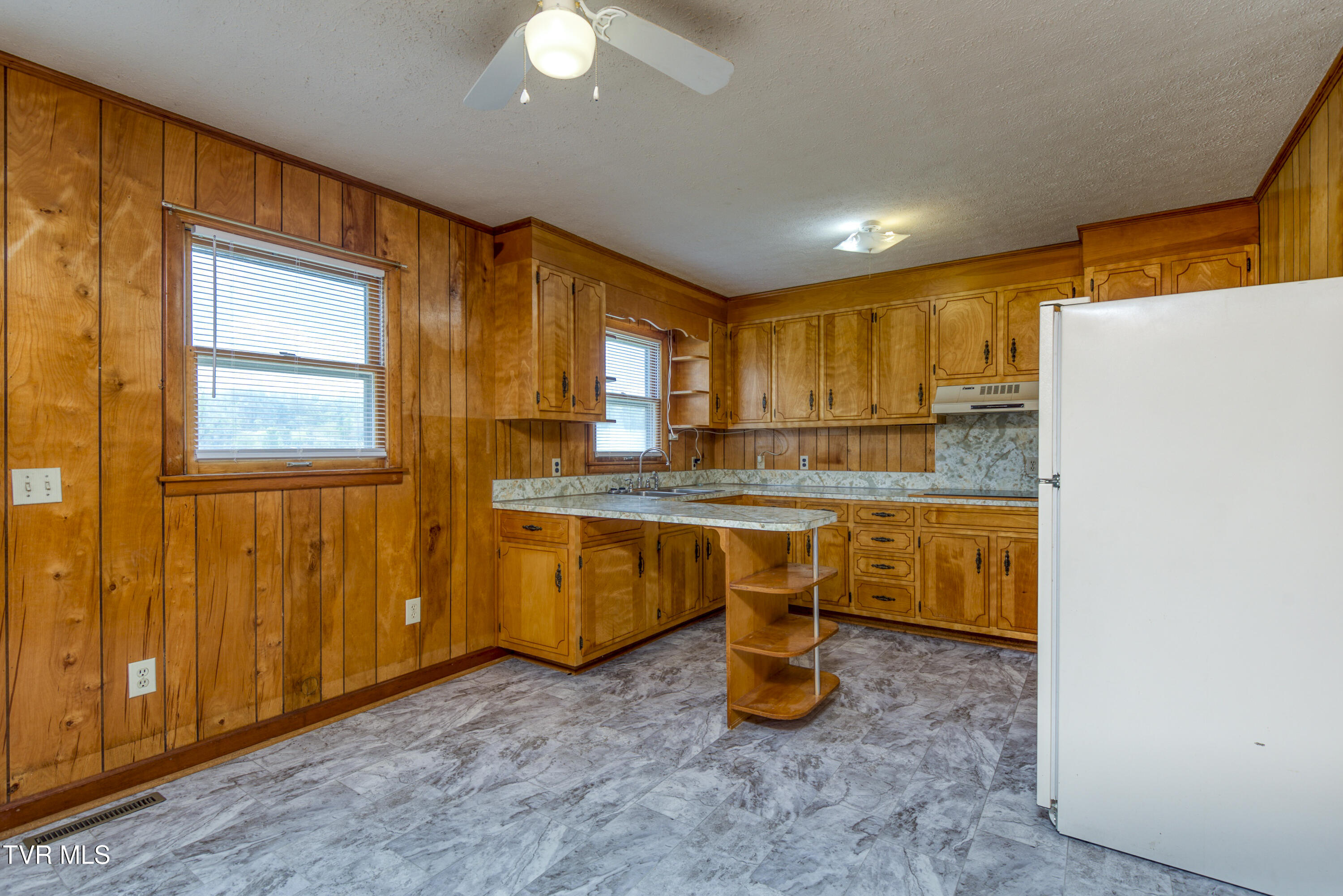 28236 Rhea Valley Road Meadowview, VA 24361 - Photo 5 of 24 28236-Rhea-Valley-Rd-Abingdon-VA Matt-Sm