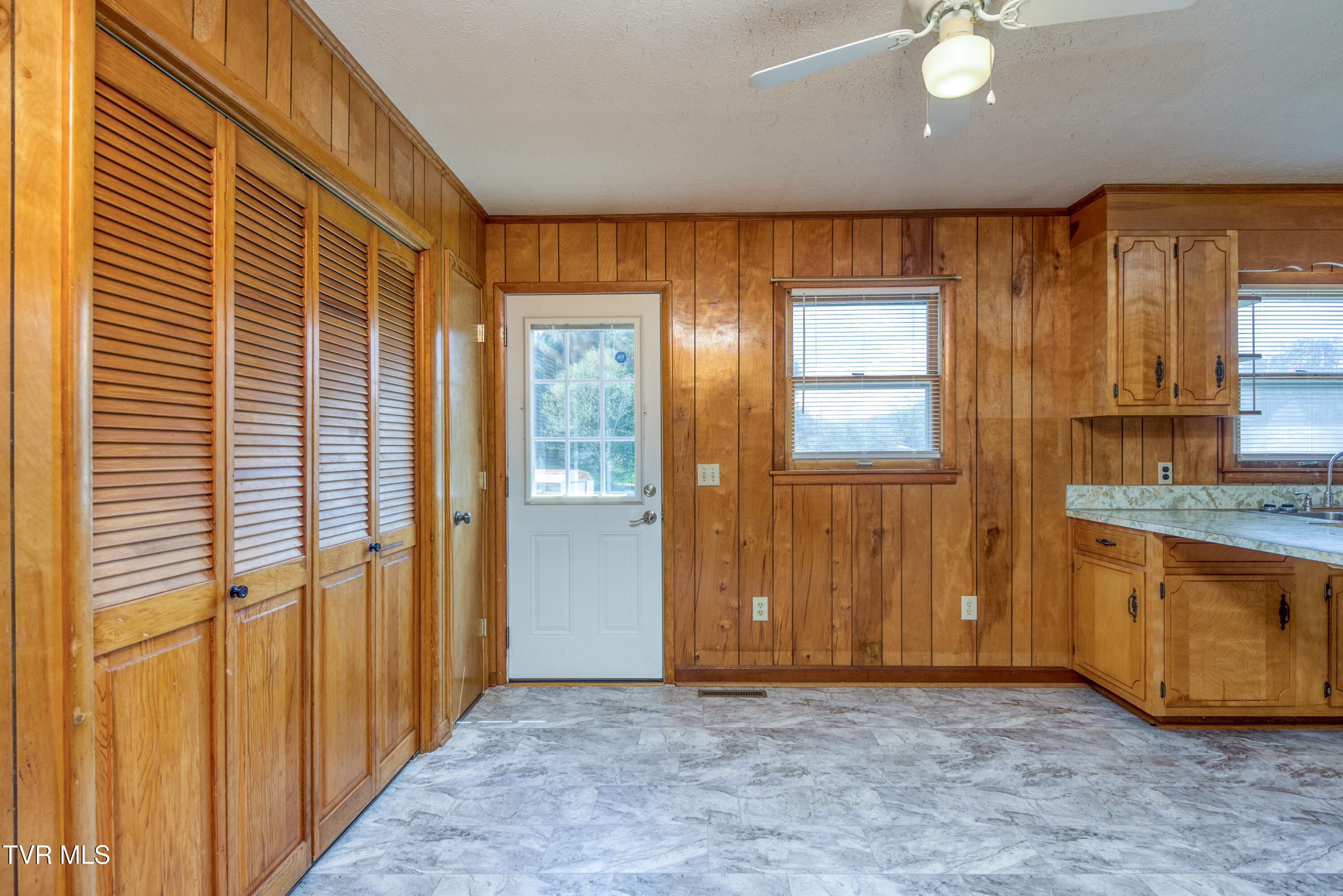 28236 Rhea Valley Road Meadowview, VA 24361 - Photo 8 of 24 28236-Rhea-Valley-Rd-Abingdon-VA Matt-Sm