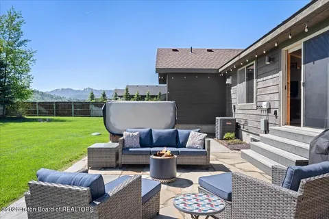 $1,100,000 | 7949 House Top Lane, Victor, ID 83455