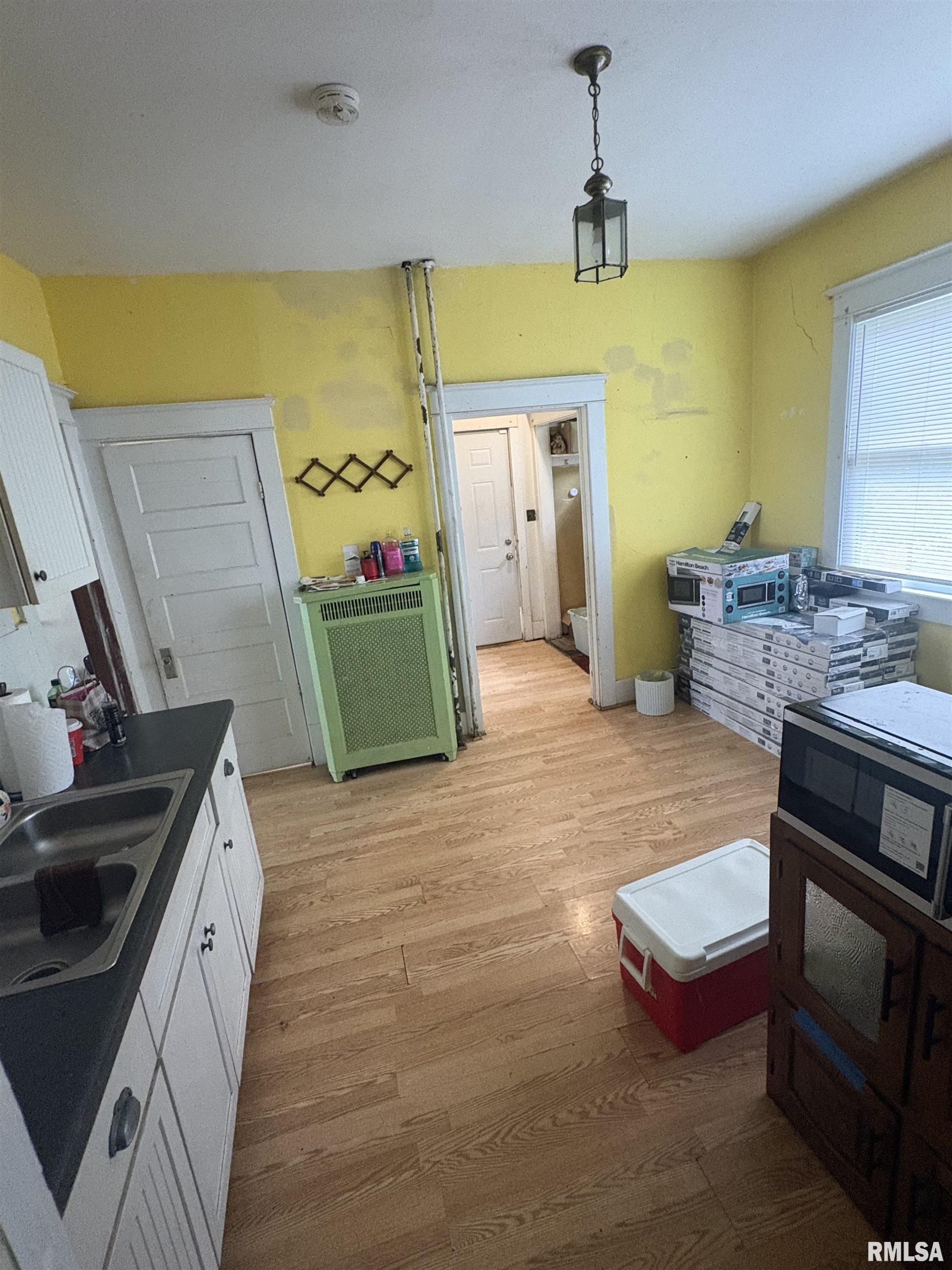 1005 West Main Street Decatur, IL 62522 - Photo 3 of 10