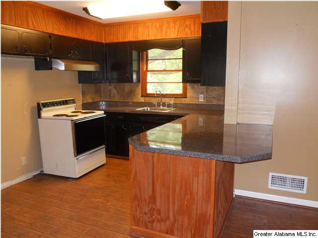 109 Marble Valley Road Sylacauga, AL 35151 - Photo 7 of 27