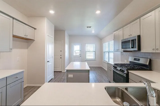 $3,000 | 2281 Obsidian Drive, Aubrey, TX 76227