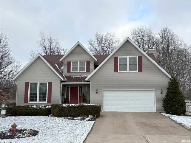 $399,900 | 717 Devon Drive, Germantown Hills, IL 61548