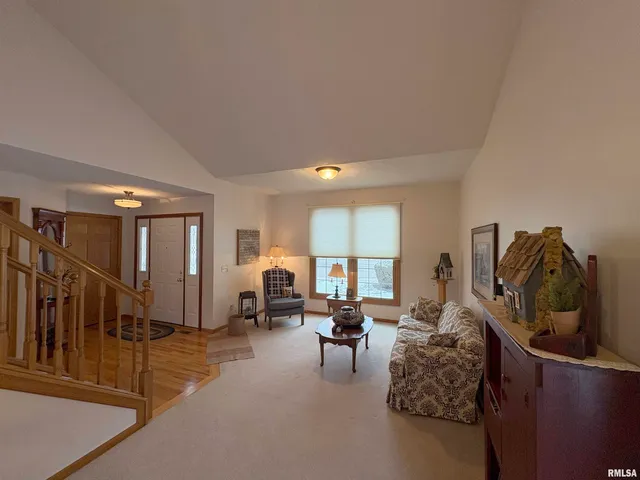 $389,900 | 717 Devon Drive, Germantown Hills, IL 61548