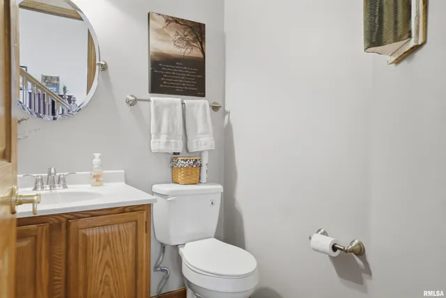 $389,900 | 717 Devon Drive, Germantown Hills, IL 61548