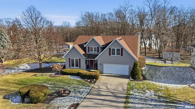 $389,900 | 717 Devon Drive, Germantown Hills, IL 61548