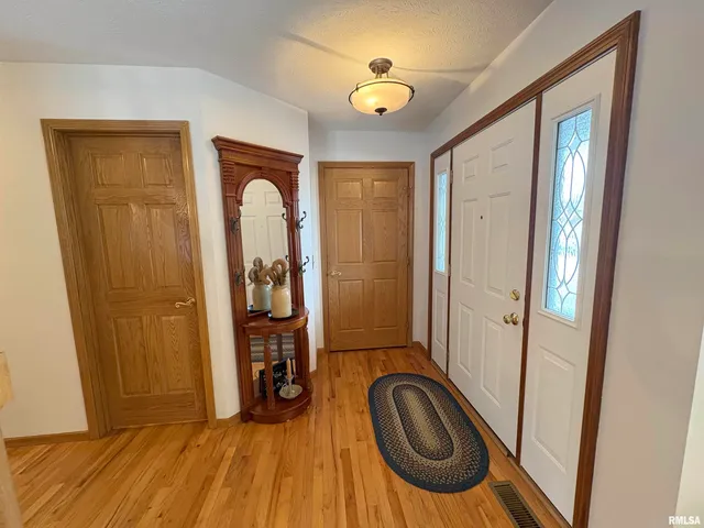 $389,900 | 717 Devon Drive, Germantown Hills, IL 61548