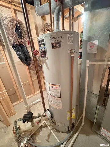 $389,900 | 717 Devon Drive, Germantown Hills, IL 61548