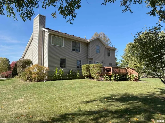 $389,900 | 717 Devon Drive, Germantown Hills, IL 61548