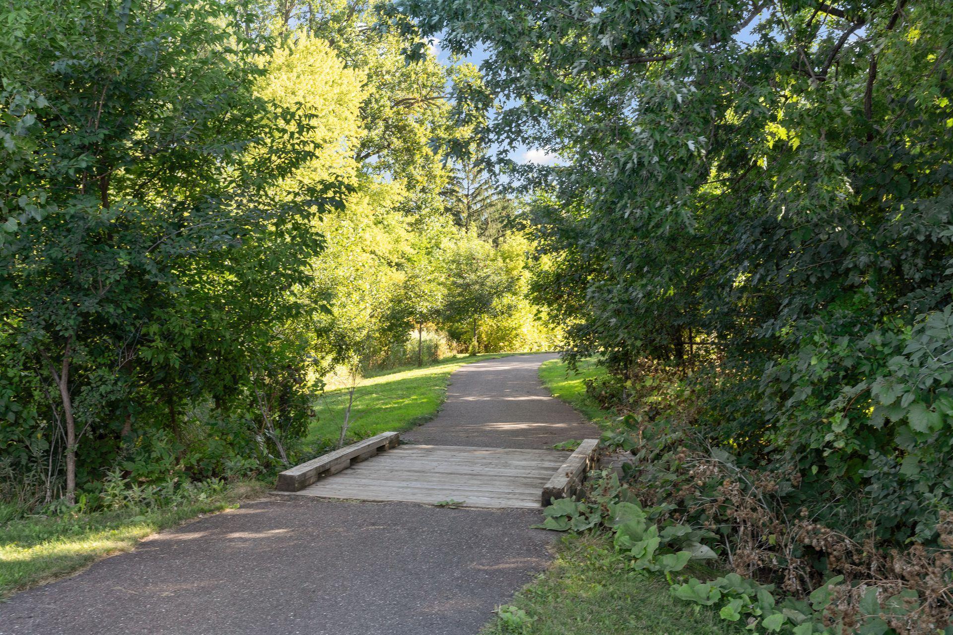 515 Farrell Street North Maplewood, MN 55119 - Photo 20 of 42