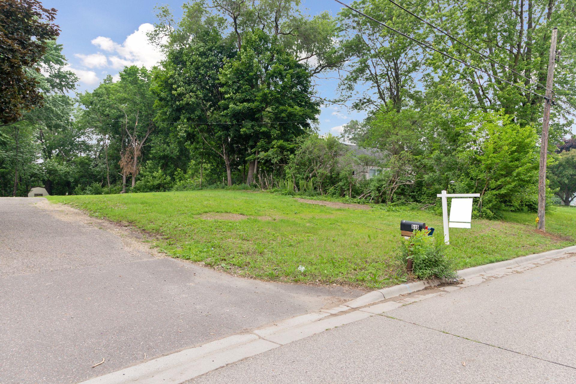 515 Farrell Street North Maplewood, MN 55119 - Photo 7 of 42