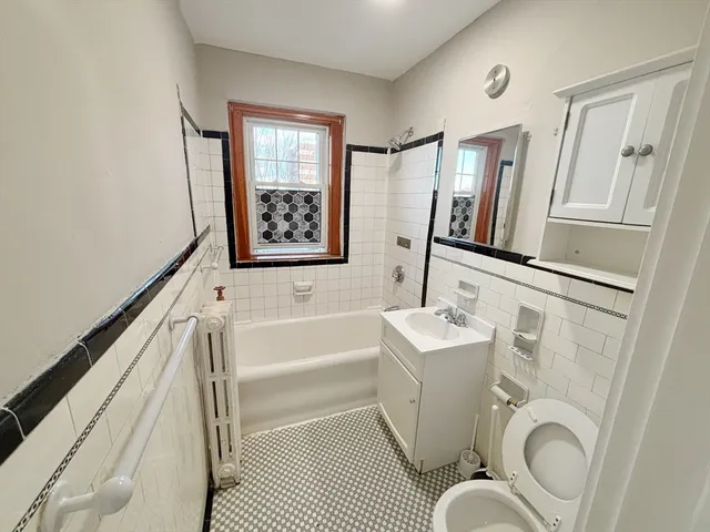 $2,150 | 195 Thomas E. Burgin Parkway, Unit 507, Quincy, MA 02169