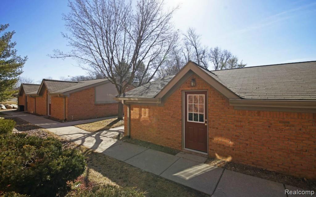 908 Ridge Court Brighton, MI 48116 - Photo 21 of 24
