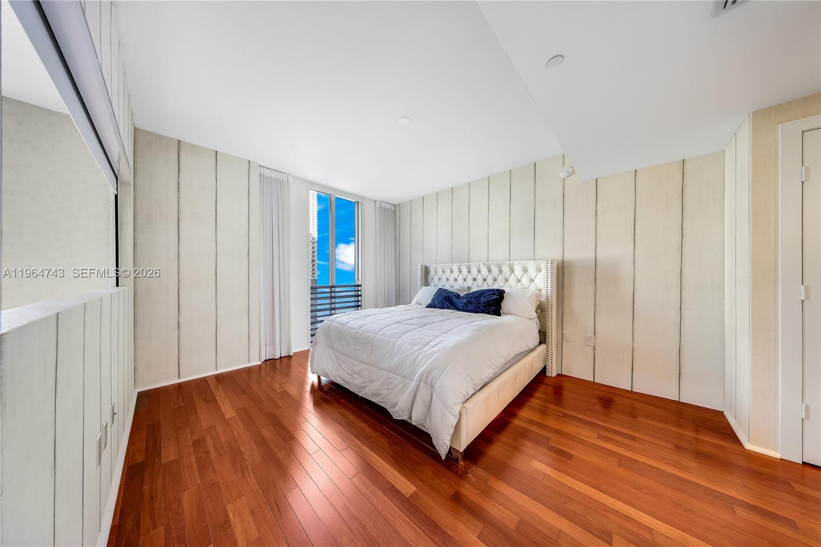 1050 Brickell Avenue, Unit 422 Miami, FL 33131 - Photo 13 of 19